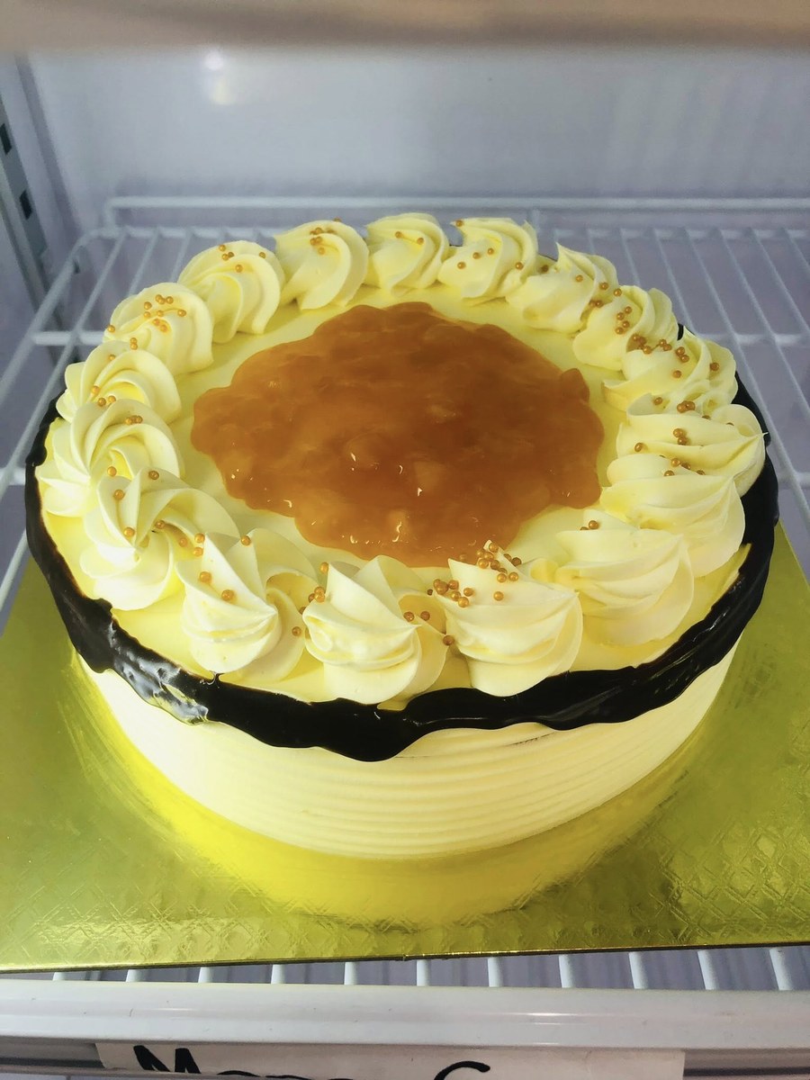 Mango Cream Cake