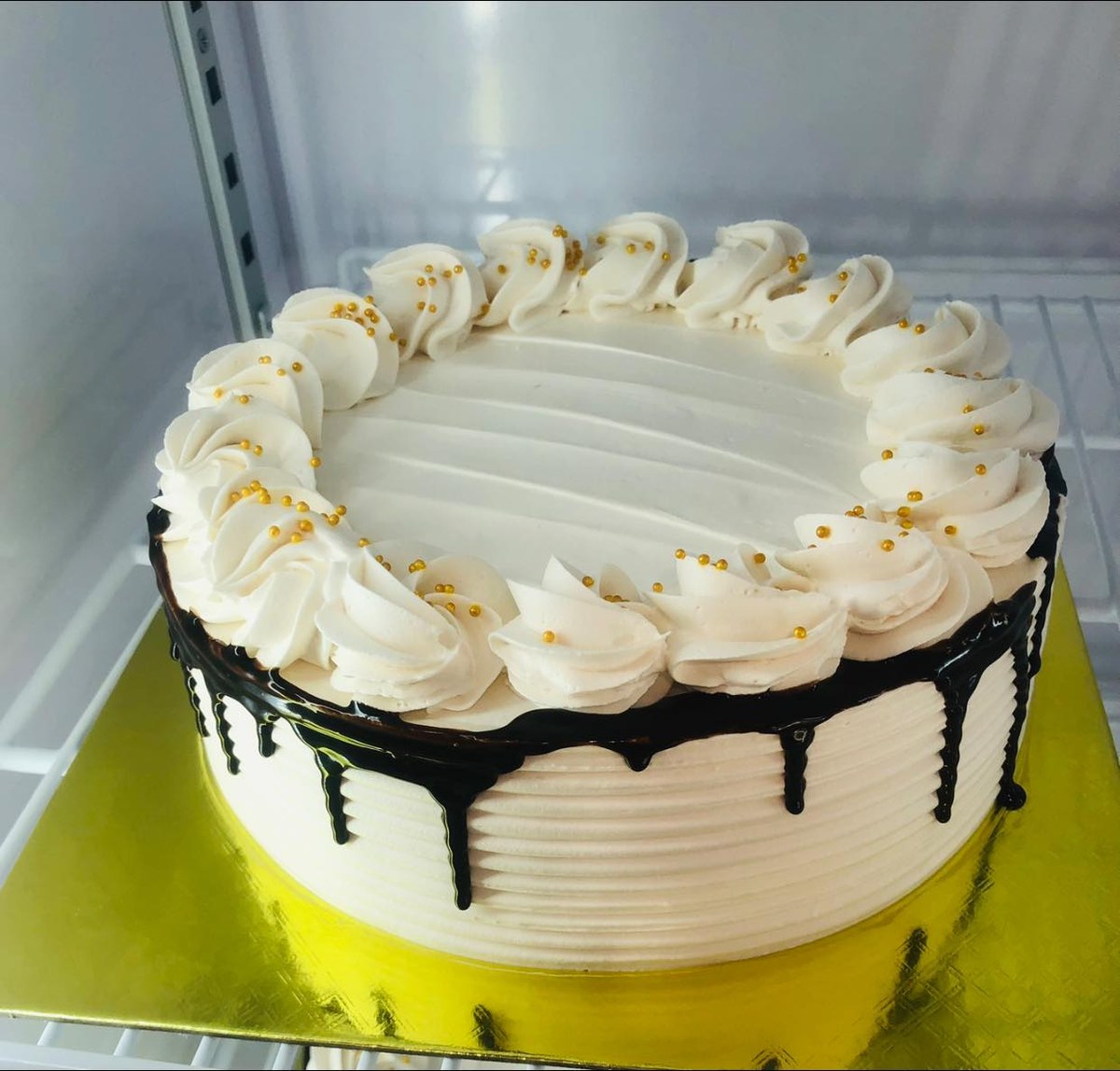 Pure White Drip Cake